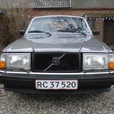 Volvo 240 "Solgt"