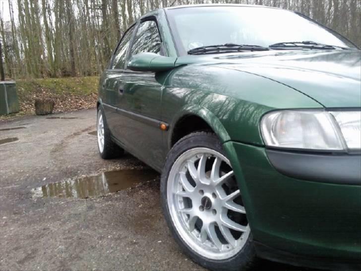 Opel Vectra 1,8i 16V TIL SALG billede 1