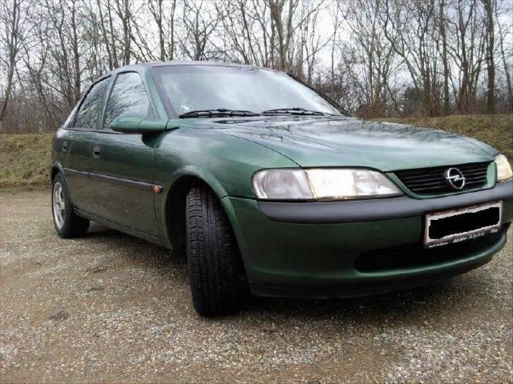 Opel Vectra 1,8i 16V TIL SALG billede 2