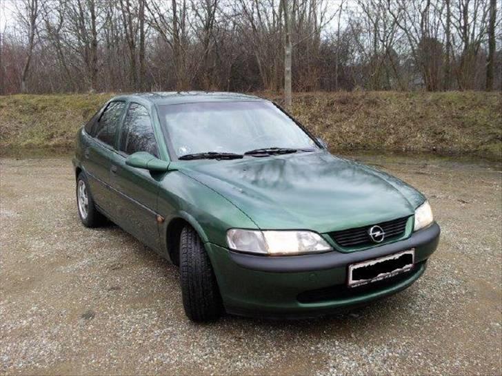 Opel Vectra 1,8i 16V TIL SALG billede 3