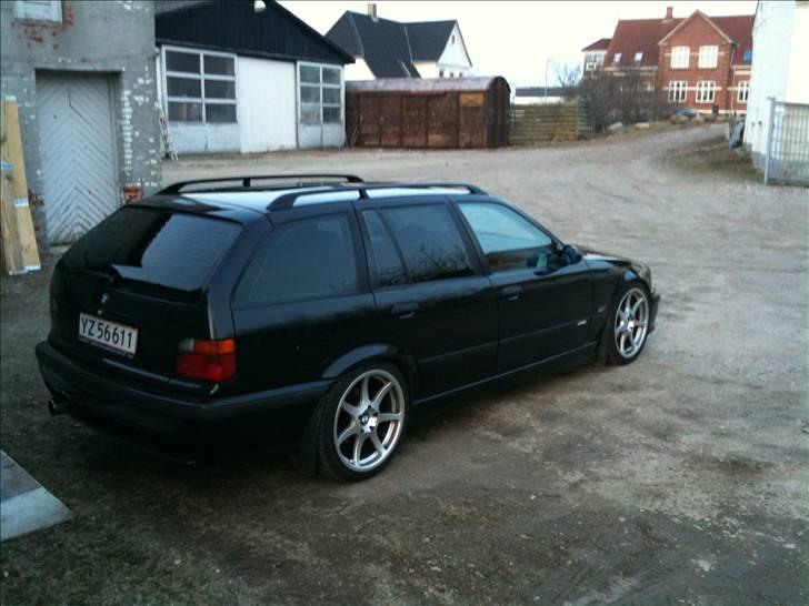 BMW 325tds Exclusive Touring billede 4