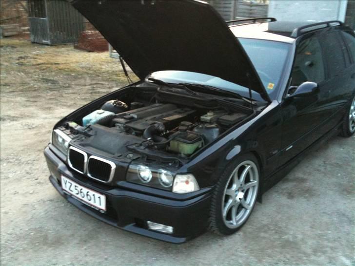 BMW 325tds Exclusive Touring billede 6