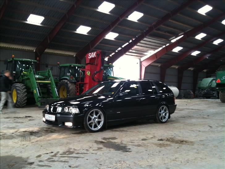 BMW 325tds Exclusive Touring billede 7