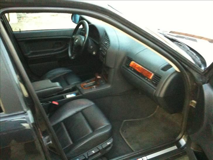 BMW 325tds Exclusive Touring billede 8