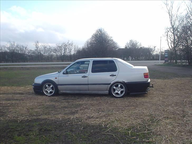 VW vento 1,8 solgt billede 18