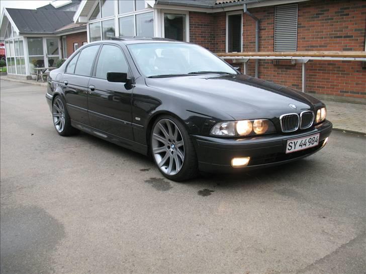 BMW 528i billede 2