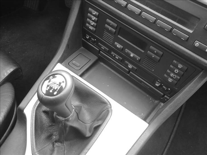 BMW E39 540i V8 - Solgt billede 12