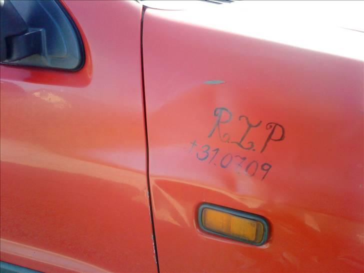 Daihatsu Charade Rat look - Til minde om Bambi, som måtte lade livet for Rosa The Roadkiller billede 5