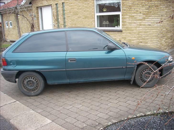 Opel Astra F 1.6i 16V SOLGT billede 3