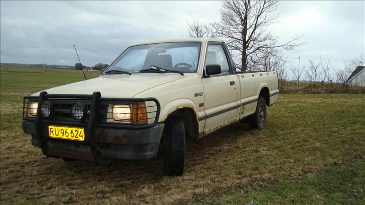 Mazda b2200 solgt billede 9