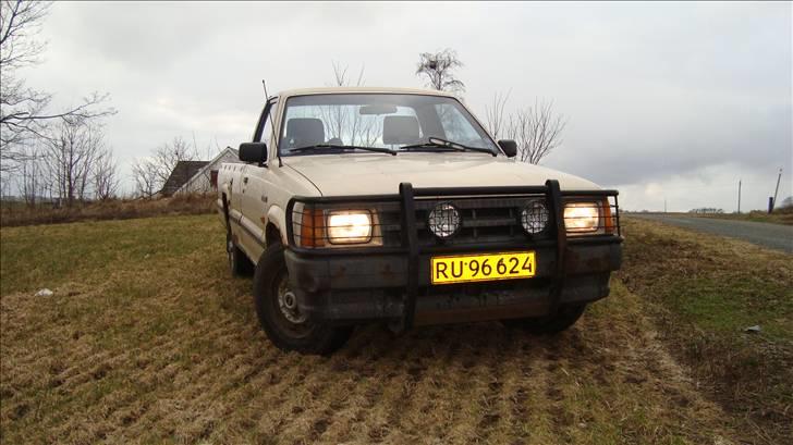 Mazda b2200 solgt billede 10