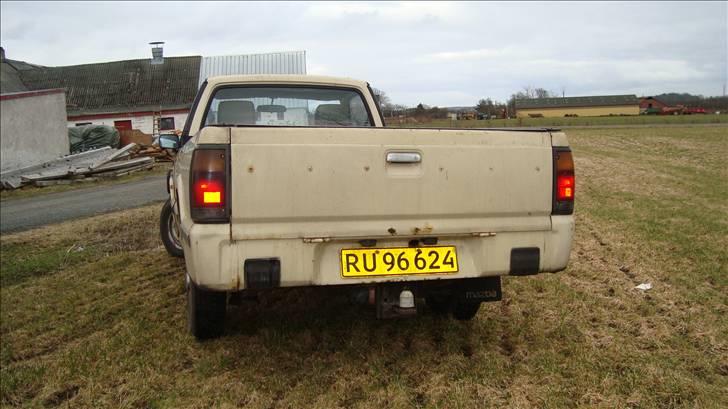 Mazda b2200 solgt billede 11