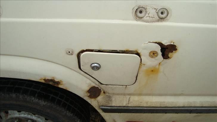 Mazda b2200 solgt billede 12