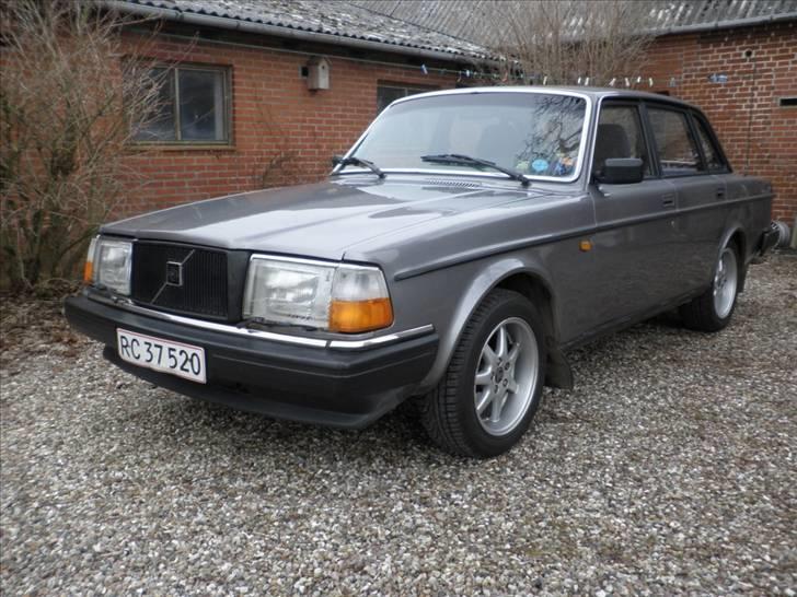Volvo 240 "Solgt" billede 2