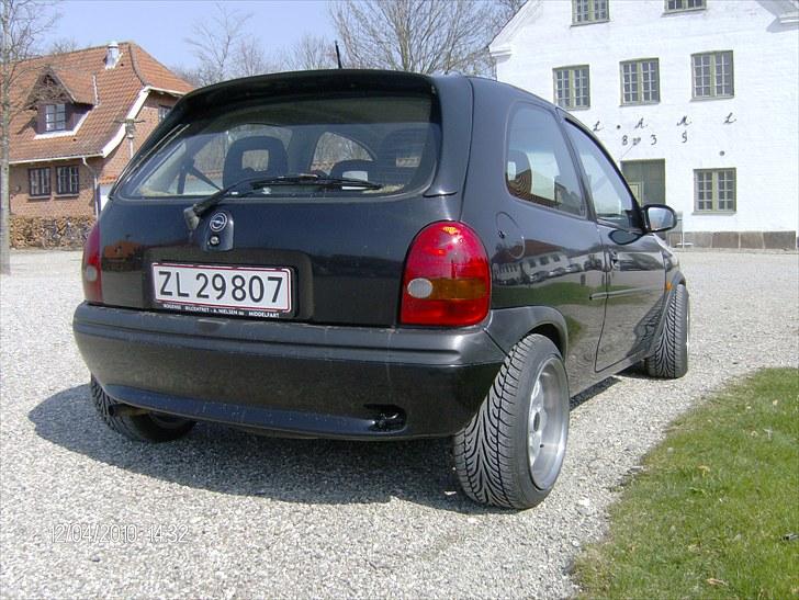 Opel corsa B 1,4i 16v SOLGT - den ser også fed nok ud fra den her vinkel billede 4