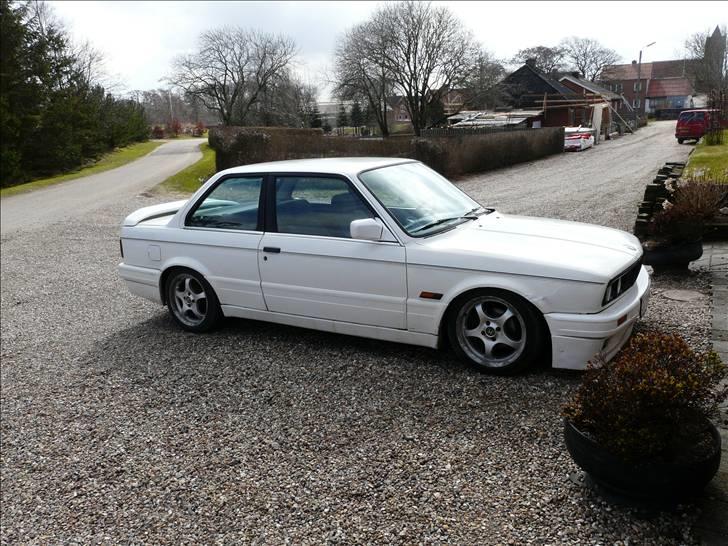 BMW BMW E30 M-Tech II  solgt billede 7