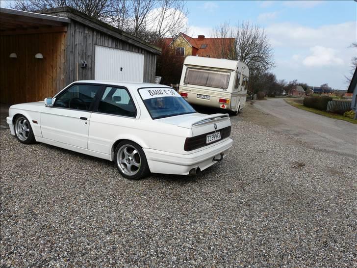 BMW BMW E30 M-Tech II  solgt billede 9
