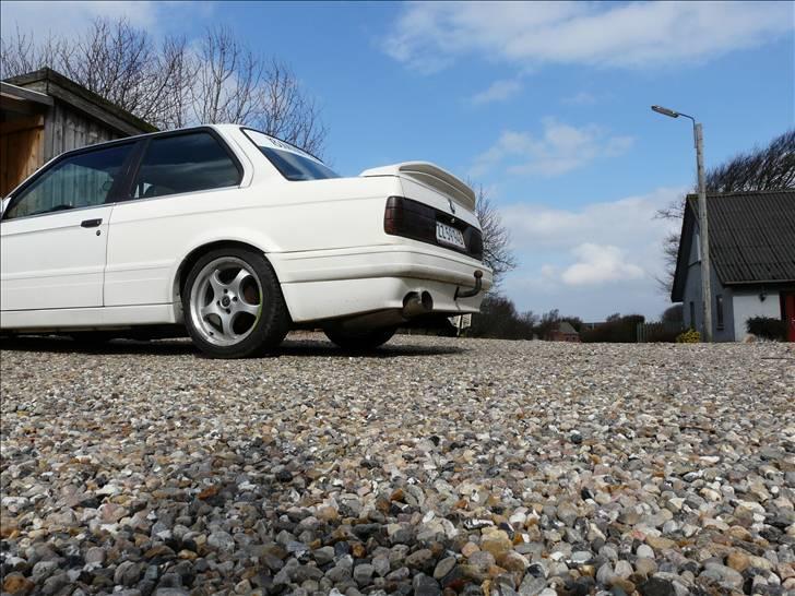 BMW BMW E30 M-Tech II  solgt billede 10