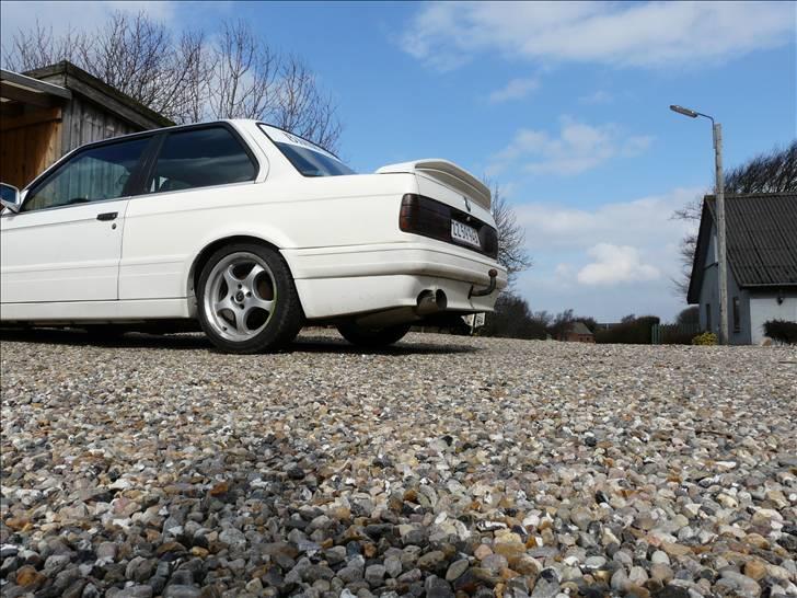BMW BMW E30 M-Tech II  solgt billede 11