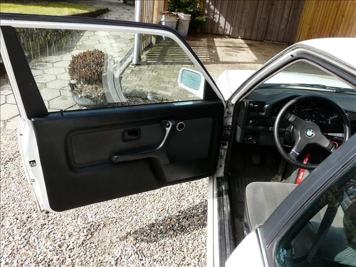 BMW BMW E30 M-Tech II  solgt billede 13