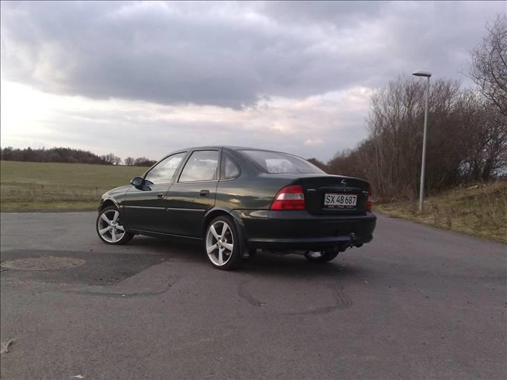 Opel vectra b totalskadet :( billede 15
