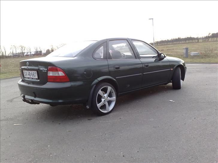 Opel vectra b totalskadet :( billede 16