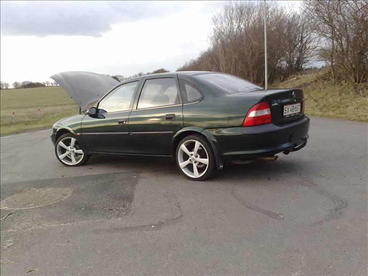 Opel vectra b totalskadet :( billede 18