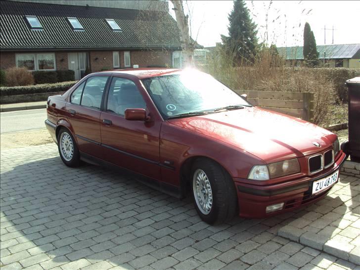 BMW E36 320i SOLGT billede 6
