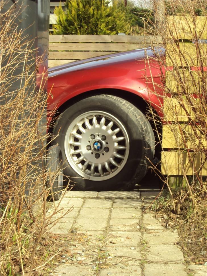 BMW E36 320i SOLGT billede 10