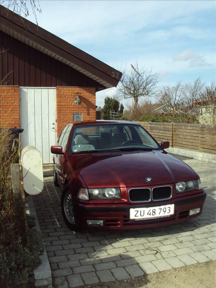 BMW E36 320i SOLGT billede 14