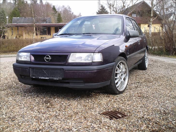 Opel Vectra A  //SOLGT// billede 1