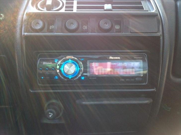 Ford Fiesta XR2i 1,6 8V EFI (Solgt) billede 8