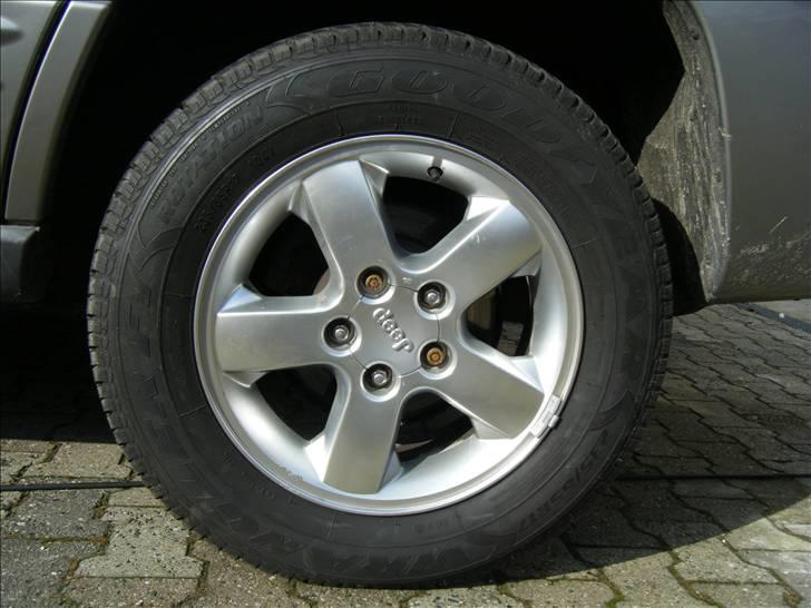 Jeep Grand Cher 4.7L *Solgt*  - Jeep Rogue Silver 17" x 7,5 billede 12