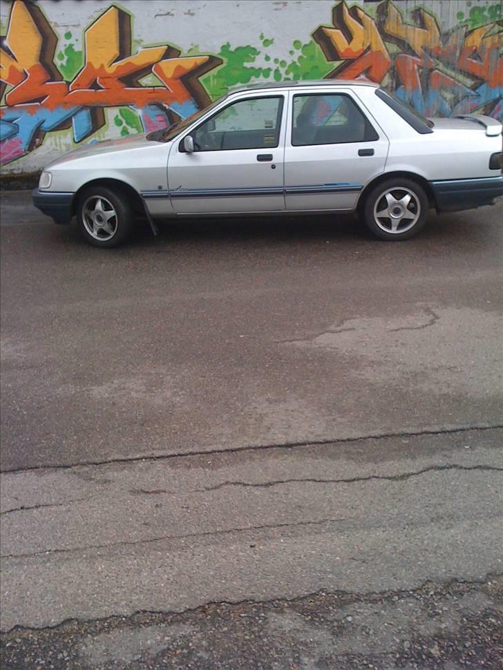 Ford Sierra Azur billede 1