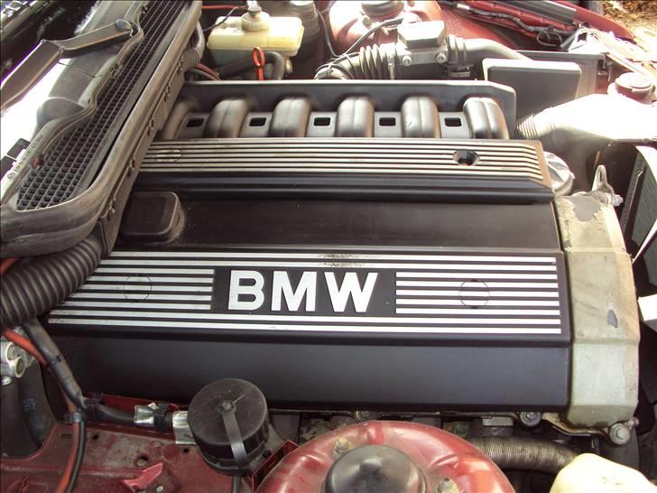 BMW E36 320i SOLGT billede 17