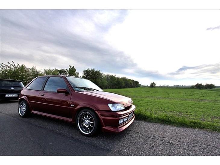 {{currentPhoto.altText}} billede {{currentPhoto.number}}