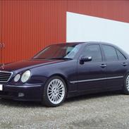 Mercedes Benz E270 CDI TIL SALG