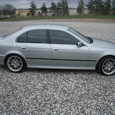 BMW e39 523 steptr. (solgt)