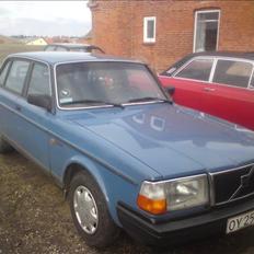 Volvo 240 dl