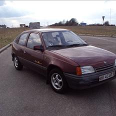 Opel kadett E 1,4I Fun *væk*