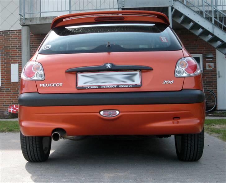 Peugeot 206 XT SOLGT - Ja, ved godt skærmen er flækket hehe.. billede 9