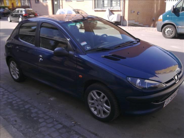 Peugeot 206(Solgt) :( billede 1
