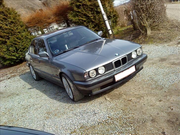 BMW 535i (SOLGT) billede 2