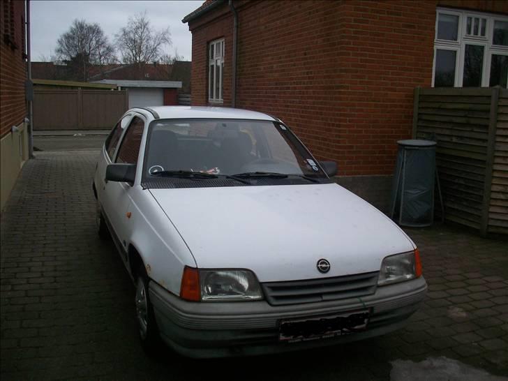 Opel Kadett 1.4i billede 4