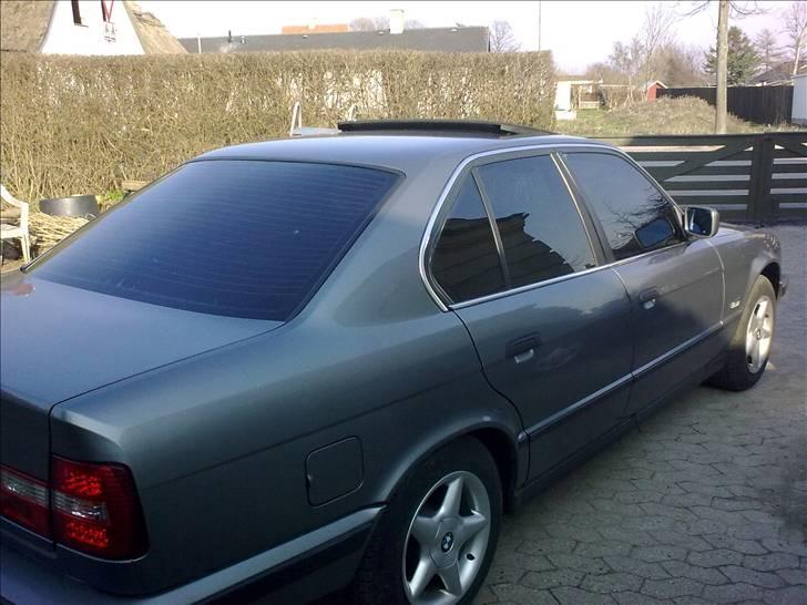 BMW 520i 24v **Byttet** - så fik jeg toned ruder :)  billede 2