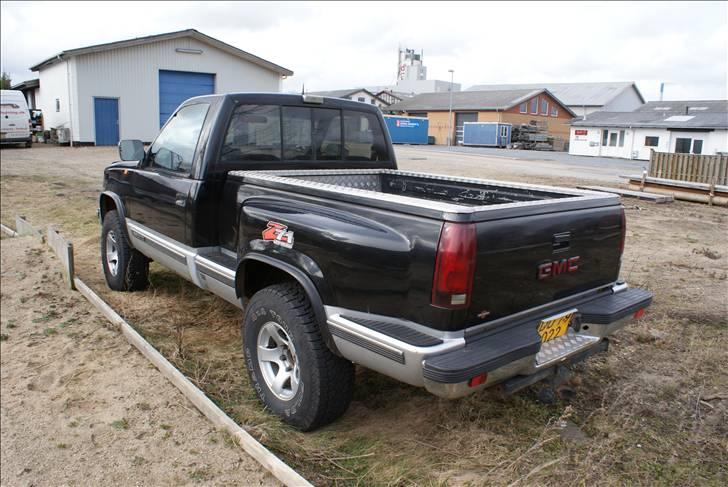 GMC 1500 Z71 - SOLGT - Hovsa.. under hunden (Billede 7) var der sørme et flottere klistermærke - "Harley-davidson" billede 12