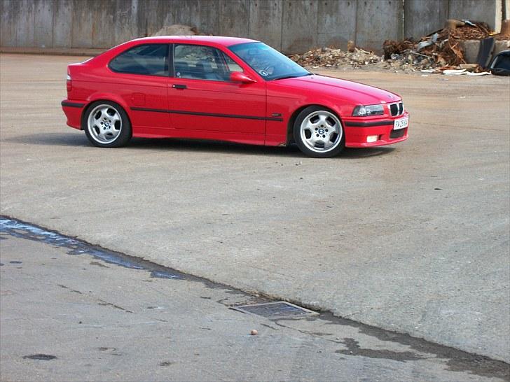 BMW 318ti  billede 2