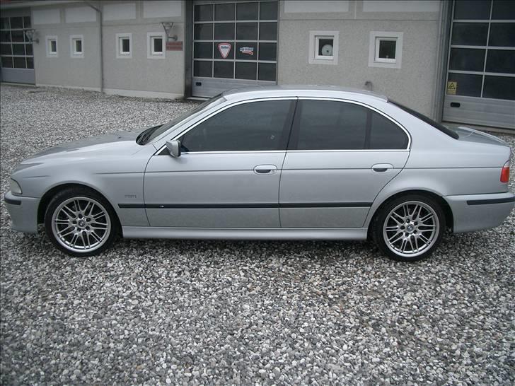 BMW e39 523 steptr. (solgt) billede 7