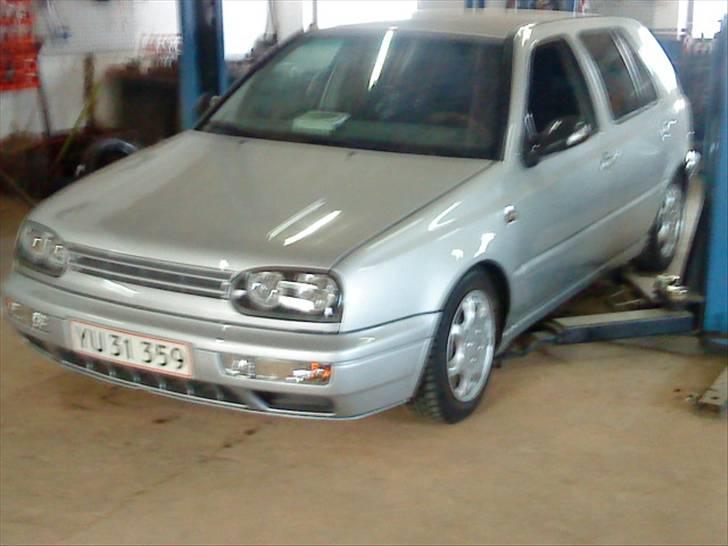 VW Golf 1,9 TDI "soglt" -  Skulle lige laves lidt mere på den, så derfor er den på lift billede 4