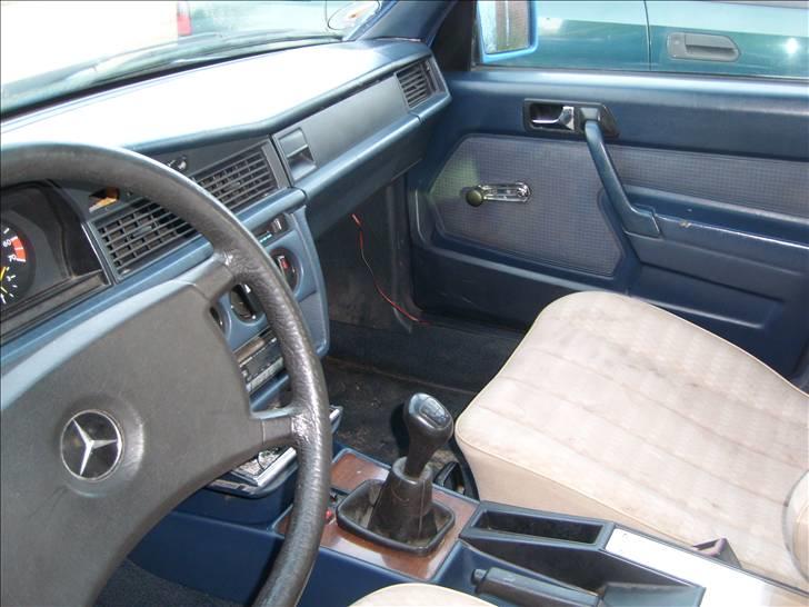 Mercedes Benz 190 e byttet billede 5